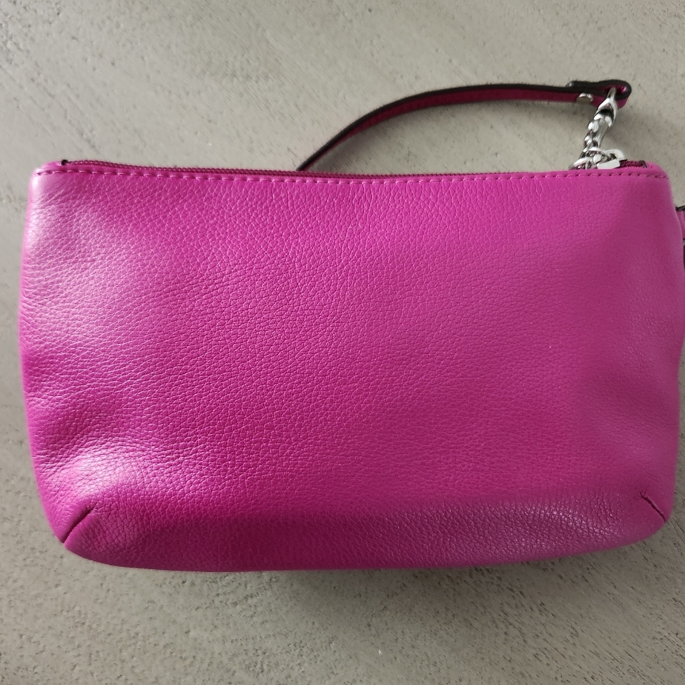 Coach Park Wristlet Turnlock - Picture 2 of 10